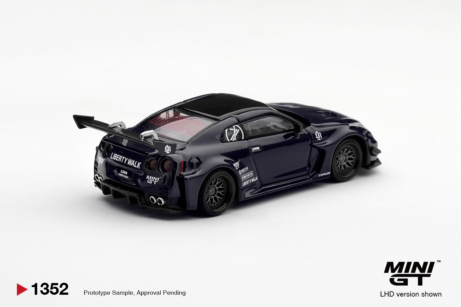 Pré Venda - LB-Silhouette WORKS GT NISSAN 35GT-RR Ver.2 INOZETEK Edition #1352